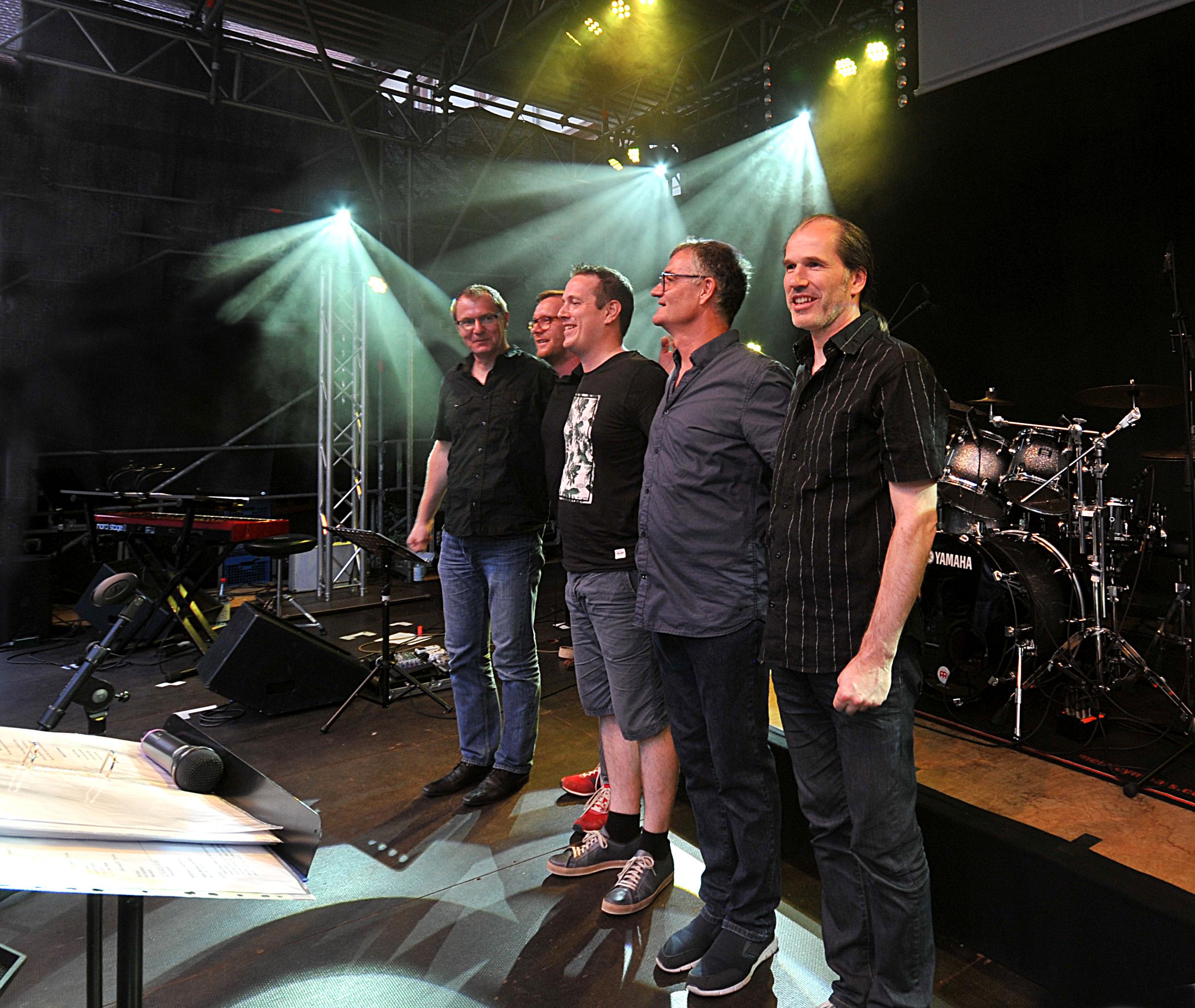 Dirk Benner (Keyboards), Christoph Carl (Bass), Daniel Schwenger (Schlagzeug), Christoph Zehendner (Gesang), Peter Schneider (Gitarre), Triefenstein Juli 2017